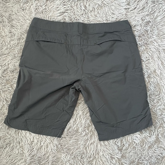 Mountain Hardwear Women's Gray and Tan Shorts - Lot of 2 - Picture 3 of 11